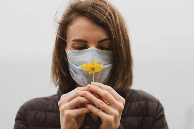 How to Fight Common Allergy Symptoms and Find Relief This Spring